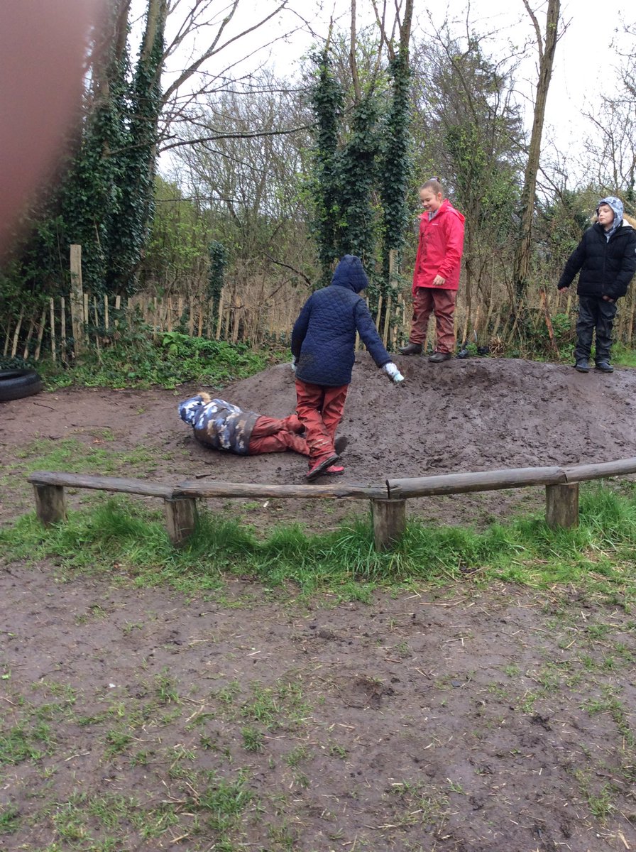 foley_park's tweet photo. We have had such fun at Forest School this morning, Y4 had a blast...... but parents this is why they’re so muddy🤪 Enjoyed our hotdogs though!#loveForestSchool #muddyfun #lastoneforawhile #hotdogsyumtastic https://t.co/jsIMCIXRFm