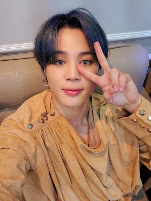 exjikooker's tweet photo. oomfs!!! i’m officially moving accounts to @hoyaschanel so if u want to keep the mutual please follow me there 🥺🦋 https://t.co/AUjAFtxZlt
