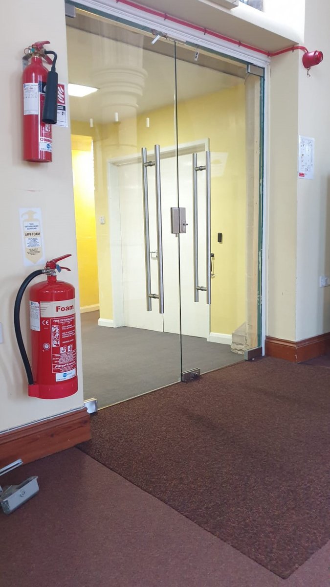 Bespoke Frameless Glass tweet media