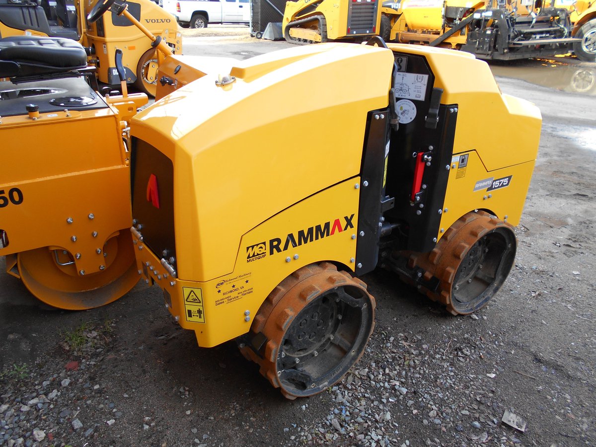 Henry_Equipment's tweet image. **RECENTLY REDUCED PRICE**..2017 Rammax RX1575 Trench Roller (Demo)..Hours:15..20 HP Yanmar Diesel..Solar charging for remote..24" and 33" Removable Drums..Location: VA..Stock #1307..REDUCED PRICE: $19,500.00 USD..Call Henry Equipment Sales Inc. 757-565-7222 #roller #Rammax