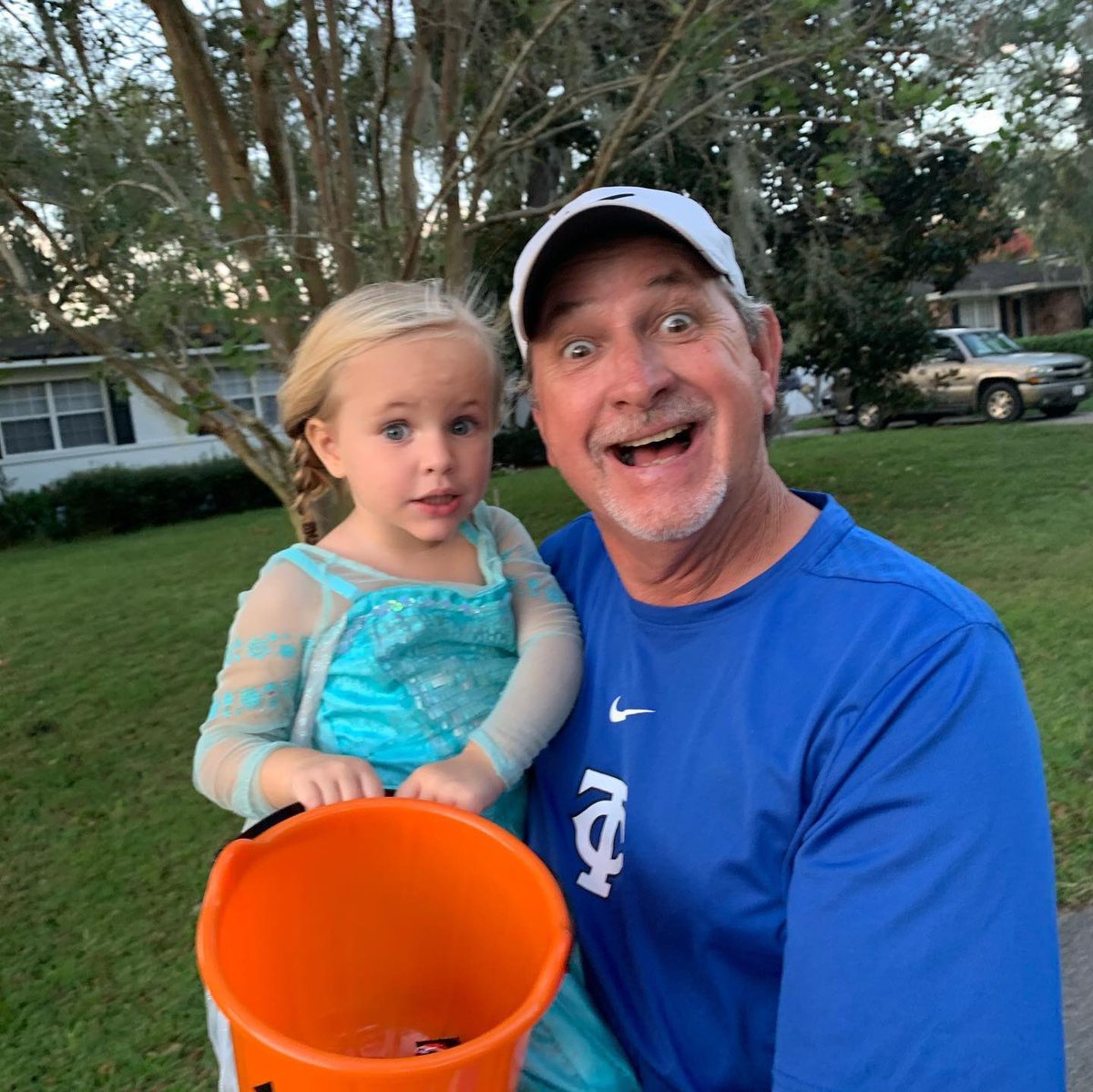 TcEquip's tweet image. ‼️‼️STOP‼️‼️
Let’s wish our Head Coach a Happy Birthday! 
Thankful for his leadership! 
Send him some love! 

Also send some extra love for his Granddaughter that just turned the big 4 this past Saturday.
#onefamily #TcPride #MarchBabies