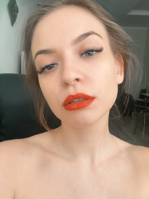 My stunning new friend🥰  ⬇️On cam here:⬇️  🍑 https://t.co/ywWRlQ2pVe 🍑  ⬇️Follow her here:⬇️  ❤️ @yourhotmarusya<a href="/tag/tuggirls"class="tags"><span>#tuggirls</span></a>