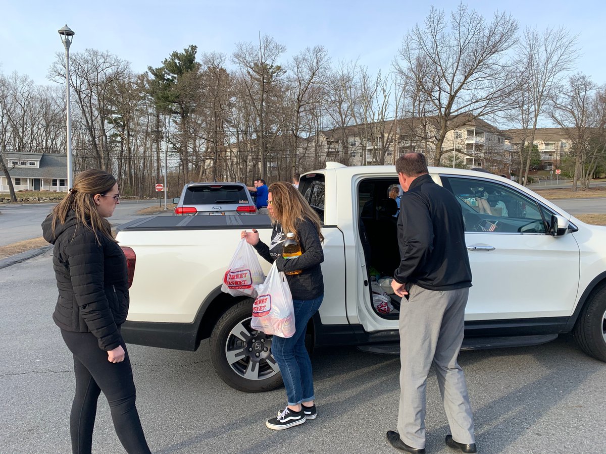 MVYMCA's tweet photo. Thank you to all those who generously donated items to our Food Drive at the Andover/North Andover YMCA! https://t.co/xdhgJXlUlz