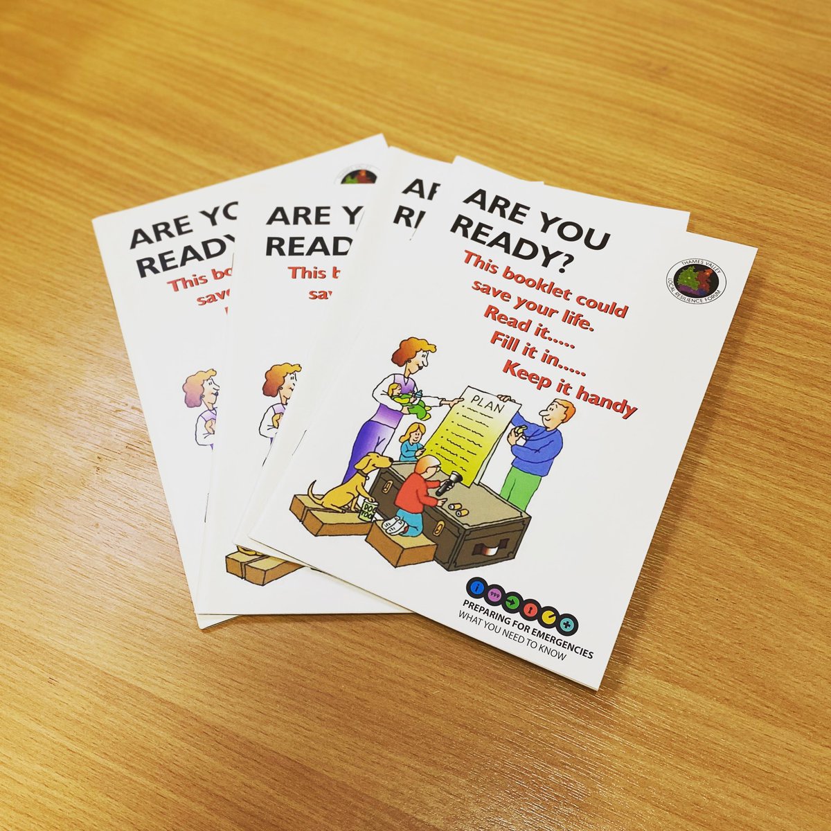 OFRSVolunteers's tweet photo. We popped into #Henley town earlier today to drop lots of these booklets off at supermarkets so people who are preparing to stay at home for a while. We hope some of you pick these up and you find them helpful during this tough time. #AreYouReady #SelfIsolation #OFRS https://t.co/YW2nmi10pB