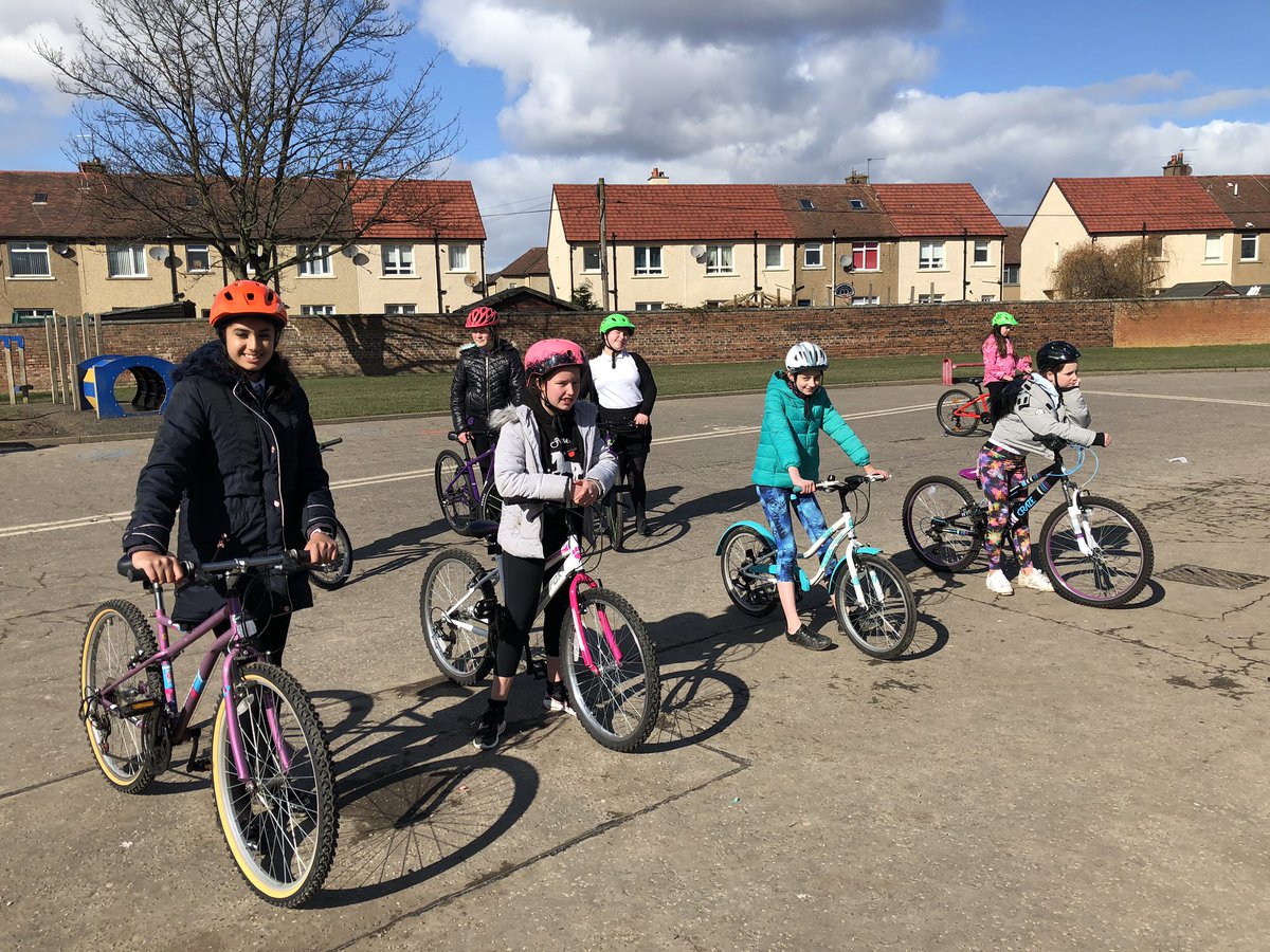 beanX_McQuade's tweet photo. Ready for this afternoons session #BPSBikeability π΄π»ββοΈπ΄πΌπ΄πΌββοΈ @beanxmissrisk @beanxmrsedwards https://t.co/RDDxFVnPAi