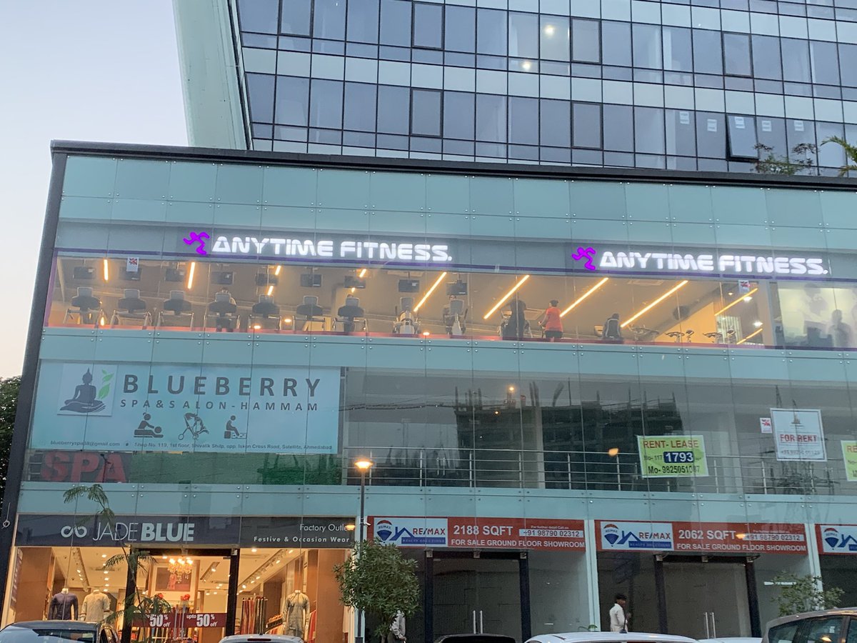 ⁦<a href="/vijayrupanibjp/">Vijay Rupani Memorial</a>⁩ ⁦<a href="/vnehra/">Vijay Nehra</a>⁩ ⁦<a href="/AmdavadAMC/">Amdavad Municipal Corporation</a>⁩ What’s going on? Why the hell this Gym is open?? This is at Iscon Cross Road