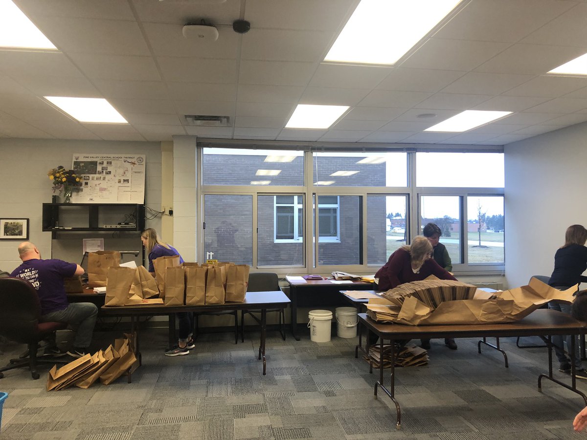 PVCSPanther's tweet photo. It truly takes a village! Thank you South Dayton Supermarket for donating paper bags for Mondays’s material distribution to students! Many superheroes are helping us take care of our students, take care of our families and take care of our team! #pantherpride #wearepinevalley https://t.co/lRZ7EB2lvW