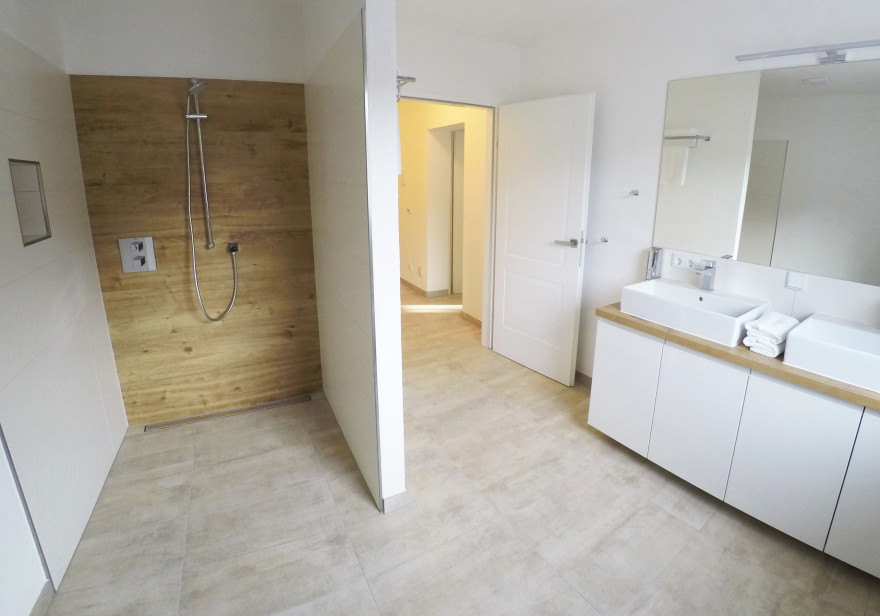 findyourreposee's tweet photo. Ferienwohnung Haus "Schatzl" im Ausseerland.

Hochwertig eingerichtete Ferienwohnung mit Vorraum, großer Ess-Wohn-Küche, Bad mit Doppelwaschbecken und großer, offener Dusche, getrenntes WC, Doppelbett aus Naturholz...

#badaussee #ferienwohnung https://t.co/C3QJdk2e1T