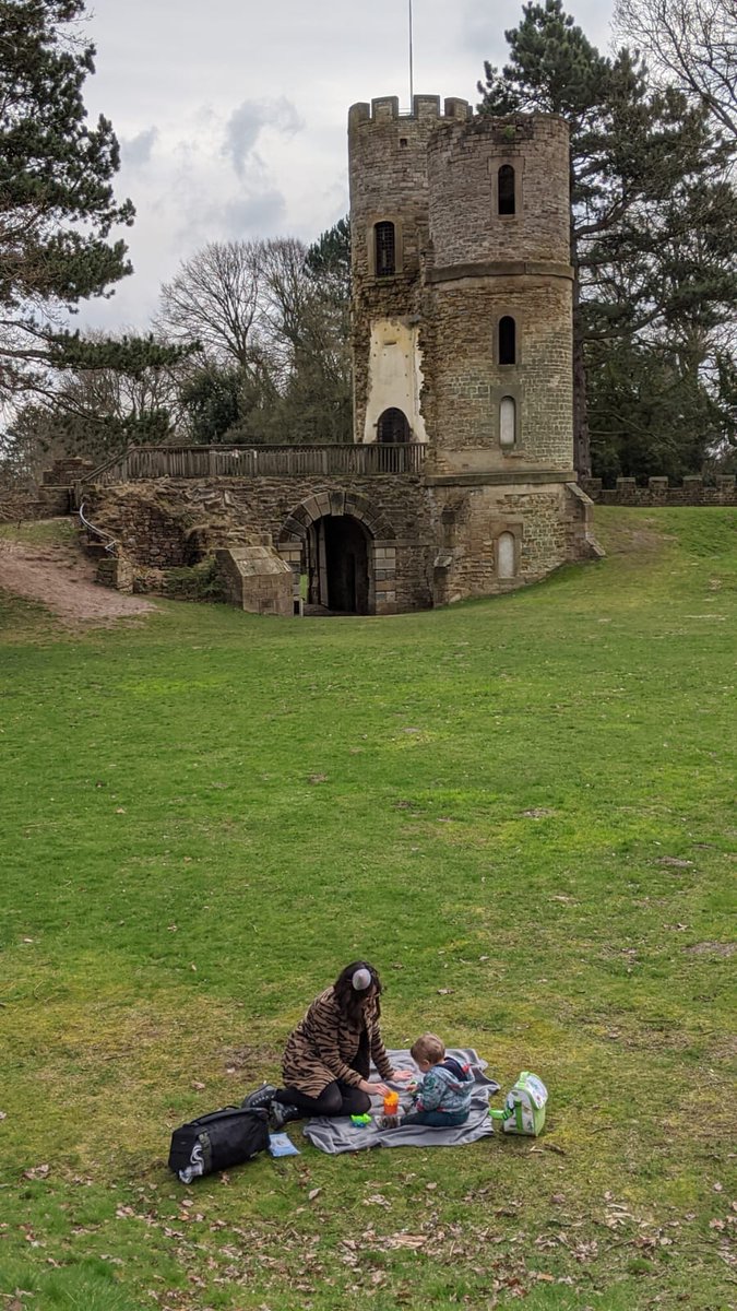 HayleyToothill's tweet photo. Hey @nationaltrust, thanks for opening up your outdoor spaces for free. 👏👏
It's my birthday, so we put on some party hats and went for a picnic at Wentworth Castle Gardens. It was wonderful. #WereInThisTogether https://t.co/XywTOtgMtJ