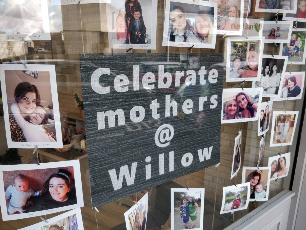 Celebrate Mothers at Willow Beauty ballymena.today/2020/03/19/cel…
