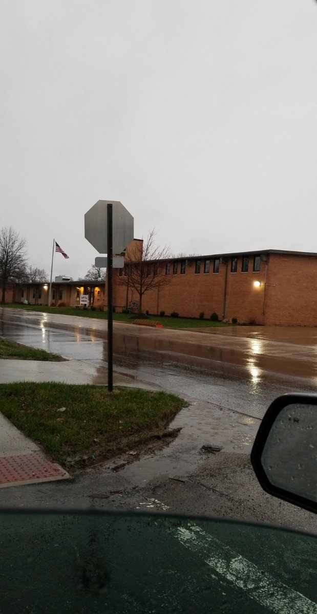 AnnaNordmeyer's tweet photo. Miss our students and staff already!!  @MoberlyDistrict @SouthParkEleme1 https://t.co/W8ESldQ4ui
