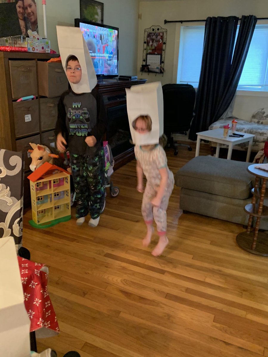 Virtual Learning Day 1 "Talking Walking Collage" and "5 Little Monkeys" Awesome job Fuson Family @miss_kbrophy DChen <a href="/PSMrsDonnelly/">Laura Donnelly</a> @JMcLaughlinVDV <a href="/KristinHummel7/">Kristin Hummel</a> <a href="/hubschmittVDV/">Suzanne Hubschmitt</a>