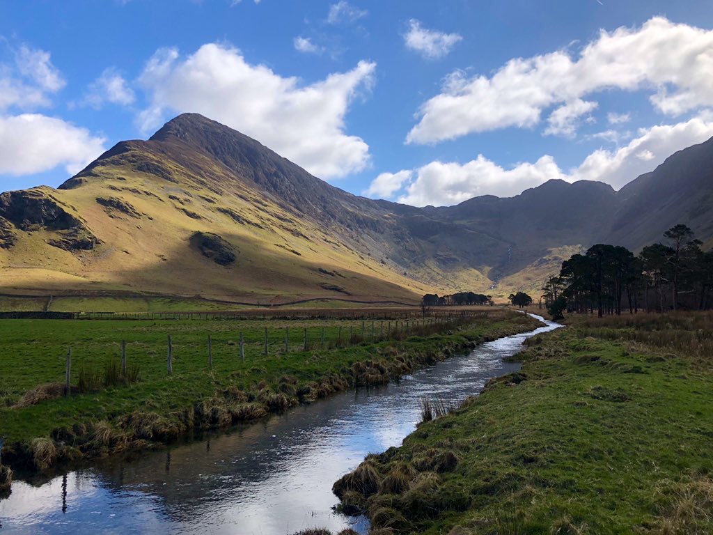 Fradderstokie's tweet photo. Lockdown in looming so I’m making the most of this amazing place ❤️
#Buttermere
#HighStile
#FleetwithPike
#Haystacks https://t.co/VabMBjaE0W