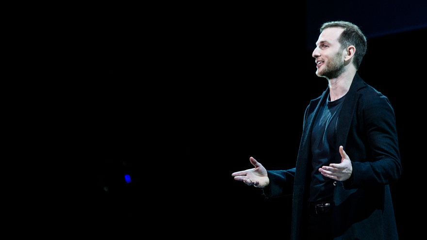 designindaba's tweet photo. #DIarchives: "Duct tape is the sign of a design opportunity. When you spot duct tape in the world, it means something was designed with a flaw, and there is an opportunity to improve it." - Joe Gebbia, co-founder Airbnb. #Watch his full talk here: https://t.co/W5lACaSLrD https://t.co/HSWz3uPOsb
