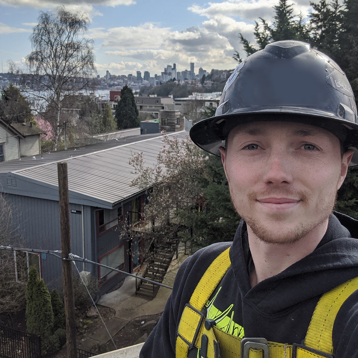 LegacyTowers's tweet photo. And if you looked this good and had that kind of a view behind you, you'd take a selfie, too! Cody from our DAS team was doing some troubleshooting up in Seattle and couldn't resist. Rock on, guys!
#legacyDAS #wirelesswizards #keepingyouconnected https://t.co/Lar4pSK3pH