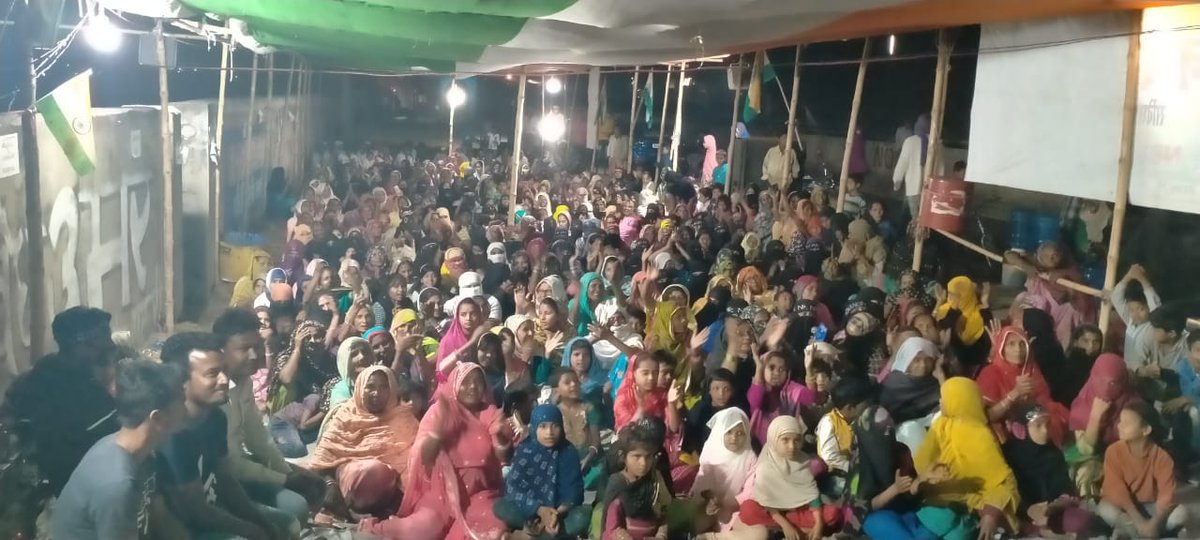 Khalid_Sakri's tweet photo. #ShaheenaBagh #Sakri_Madhubani_Bihar at 7.30 PM Days-57
#AgainstNPR #NoToNRC #NoToCAA
@asadowaisi @RanaAyyub @AisiTaisiDemo @TheDeshBhakt @ANI @abhisar_sharma @pbhushan1 @zoo_bear @BBCHindi @ThePeopleOfIN https://t.co/25RWzLjQk4