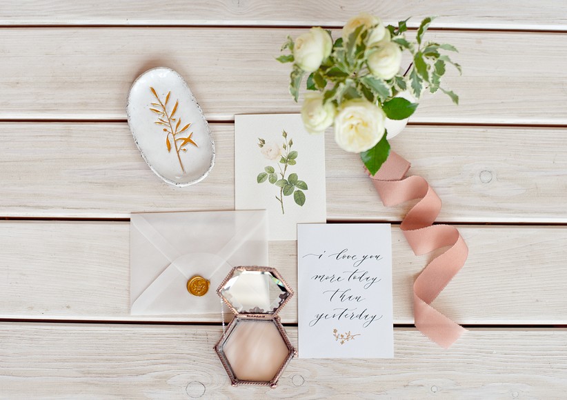 Did you need to postpone your wedding? Connect with other couples going through the same thing:
ow.ly/GVov50yPVT6 {VB Studio}