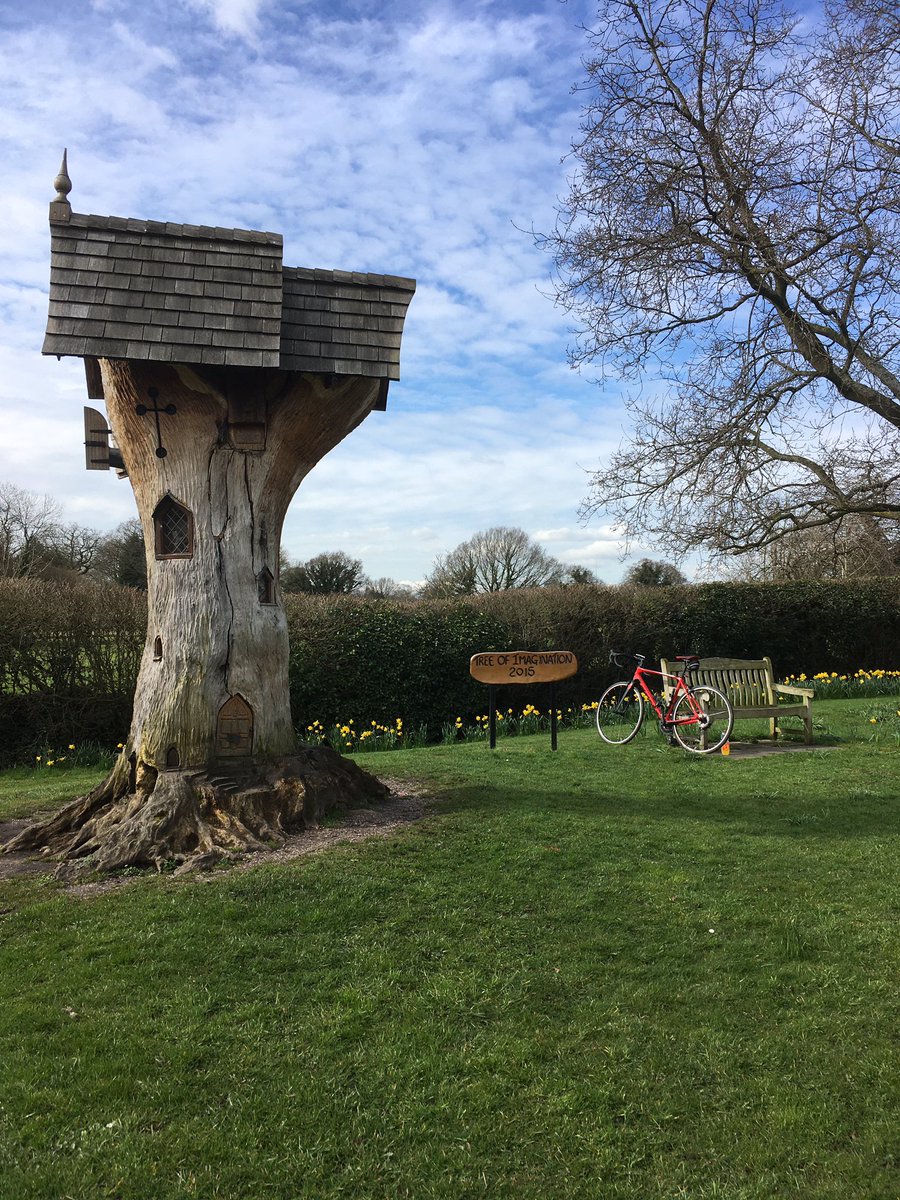 Zest_MarComms's tweet photo. Trying my hand at this #SocialDistancing malarkey this afternoon. Very enjoyable - just me and my bike 🚲😎 #Cheshire https://t.co/FMT28z6VQc