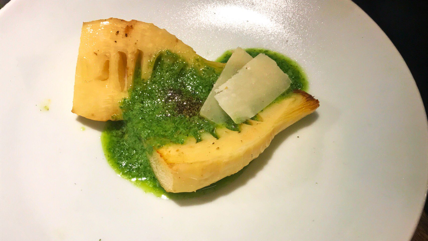 טוויטר ぶぁん 店内飲食 テイクアウト בטוויטר たけのこのグリル パセリバターソース 出始めが美味しいたけのこ パセリバターと一緒にどうぞ パンにつけてもおいしいですよ 明日の金曜日はは祝日なので 16時からの営業です 第三金曜日なので カヌレを焼きます