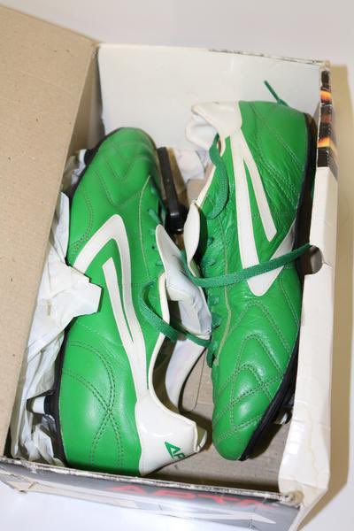 apta football boots