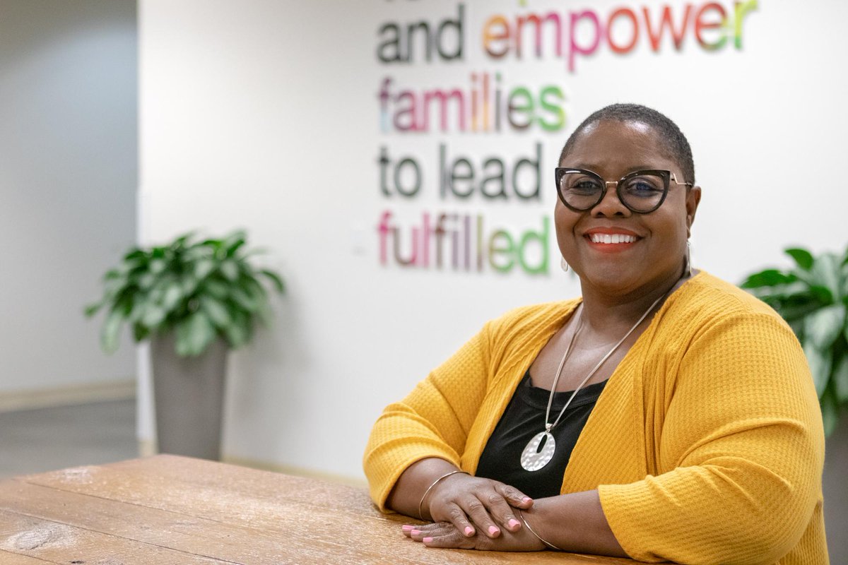 KohlsCareers's tweet image. • Virtual Interview #TipThursday • “Tips for successful #RemoteInterviews in the current climate - Find a quiet, well-lit place, have your resume in front of you, dress professional, ensure functioning wifi, audio &amp;amp; webcam.” - Monica L., Kohl&apos;s Recruiter bit.ly/3a30e2l