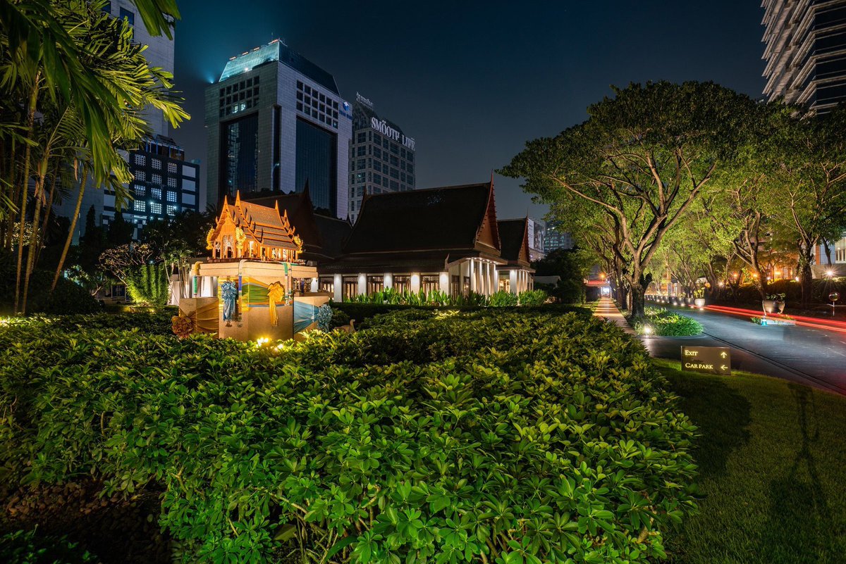 The beautiful night light shines on <a href="/TheSukhothai/">TheSukhothaiBangkok</a> Spirit House, this stunning shot created by one of our photographer guest Dean Wright 🙏🏻🙏🏻🙏🏻