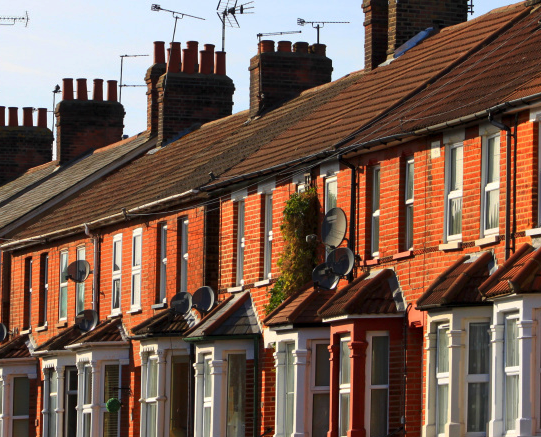 Zoopla's tweet photo. Emergency legislation is being introduced to protect renters impacted by the coronavirus from being evicted. https://t.co/8YIIjSSdTY https://t.co/dfASf7M2XH