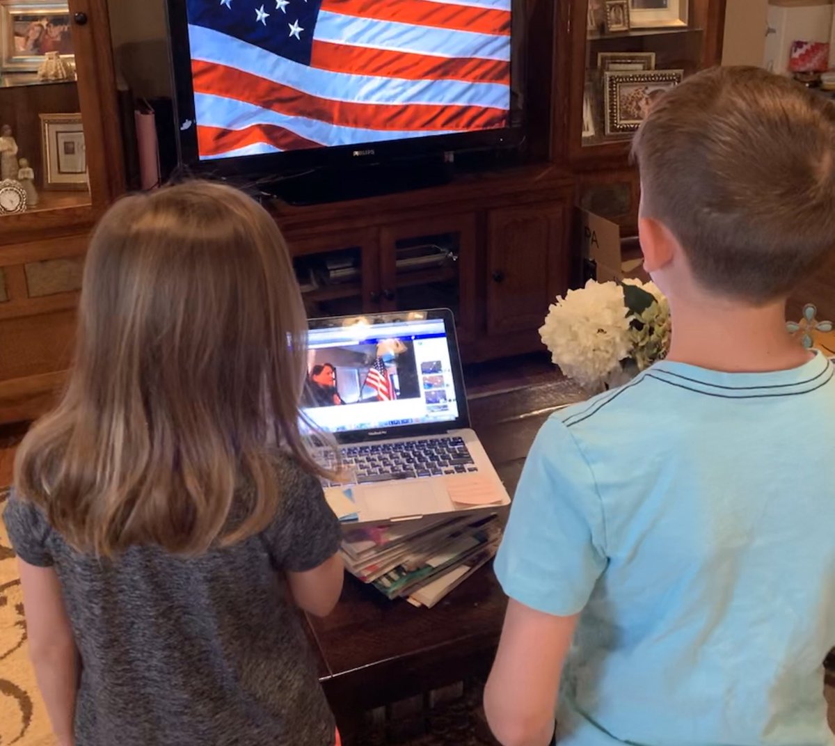 MrsBorgfeld's tweet photo. When school is closed and your principal continues to lead the pledge and morning announcements for your school. ❤️🇺🇸❤️ Thank you @CarolynGump @GFESWildcats #Teamgfes https://t.co/vMiMrjyrk0