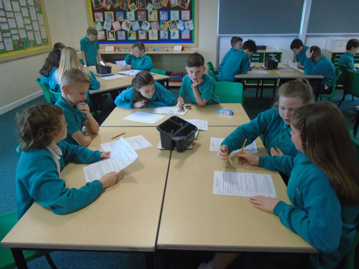 ClaveringTS27's tweet image. #5RT  In English, the children have been reading and performing play scripts.