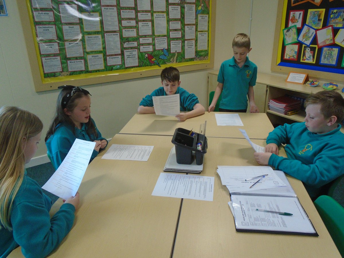 ClaveringTS27's tweet image. #5RT  In English, the children have been reading and performing play scripts.