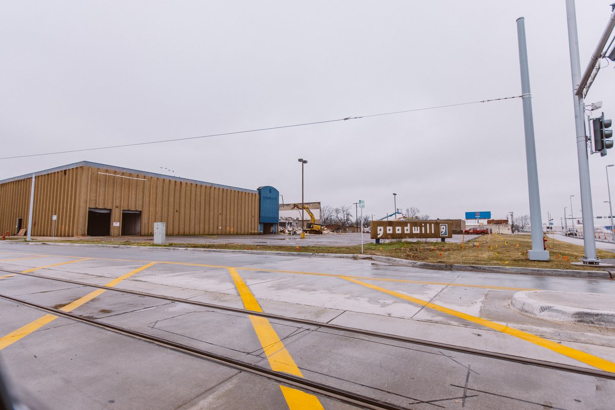 SFoklahoma's tweet photo. On this first day of Spring, we look forward to new growth and progress being made at Strawberry Fields! Our team is working hard to make this a beautiful corner for many Springs to come. #sfok #sfoklahoma #progress #spring #okc #development #opportunityzone https://t.co/jDUDBtRuUh