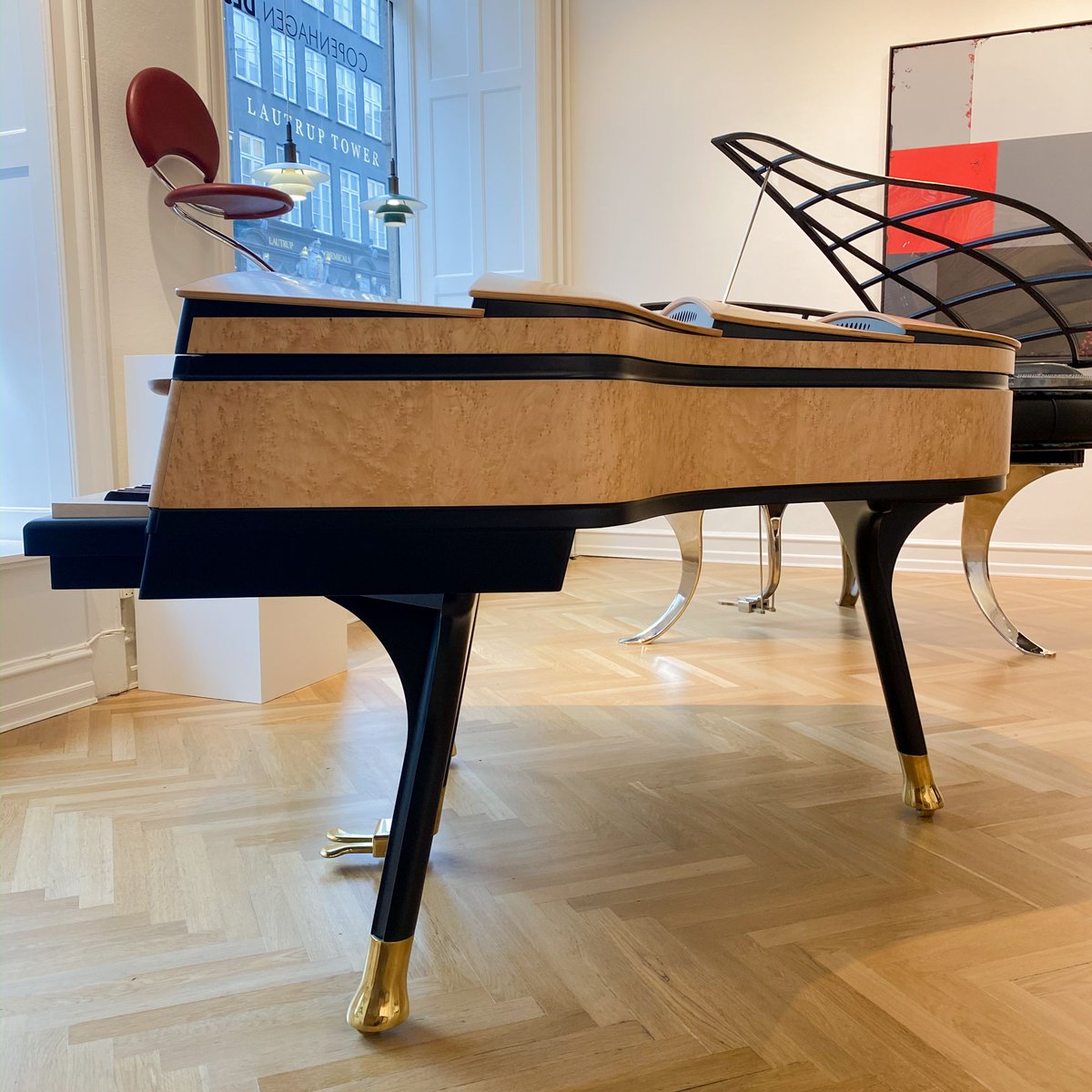 PH_Pianos's tweet photo. Chestnut, teak or birds eye maple veneer? We can customize the PH Bow Grand Piano to your preferences.
#poulhenningsen #phpianos #bluthner #music #pianodesign #piano #grandpiano #flygel #pianoart #pianolovers #pianomusic #pianoforte #pianist #danishdesign #interior https://t.co/gLWHHHRn7z
