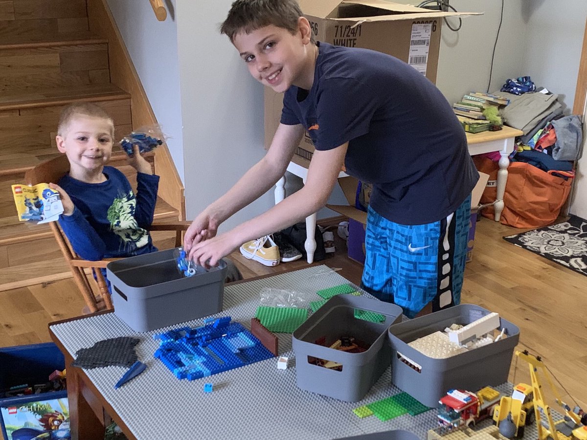 bjevans_evans's tweet photo. Grandkids and Hands on Learning #hand2mind https://t.co/M2V2pBIPKU
