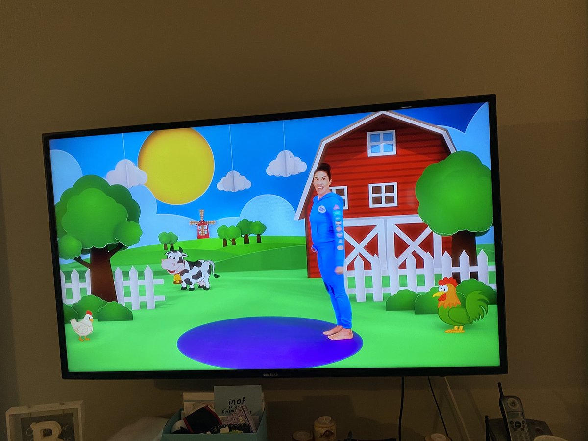 Cosmic Kids Yoga for the win! They have so many options for yoga and meditation. Pond Panthers make sure to check them out. Even my almost 2 year old loves it. Thanks <a href="/CosmicKidsYoga/">Jaime Cosmic Kids</a> for a great start to our day! @PondElem @PondElemAP