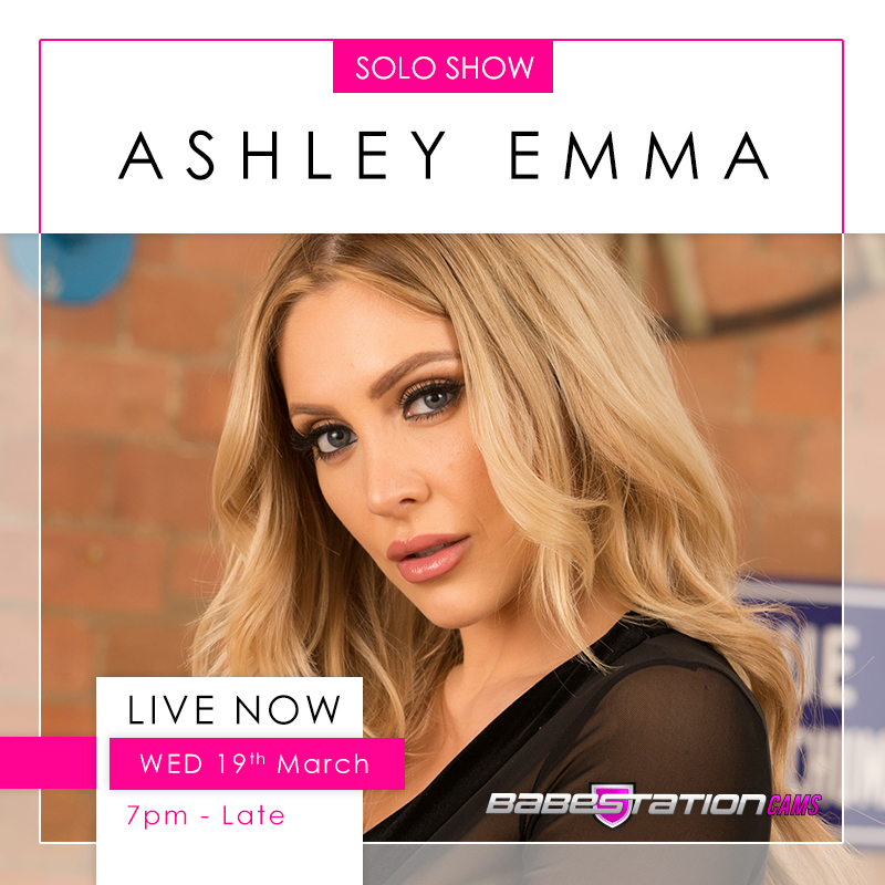 Surprise! Ashley Emma is live on cam till late. Right now: https://t.co/OTf8vSTrTR https://t.co/gyEFym6LV6