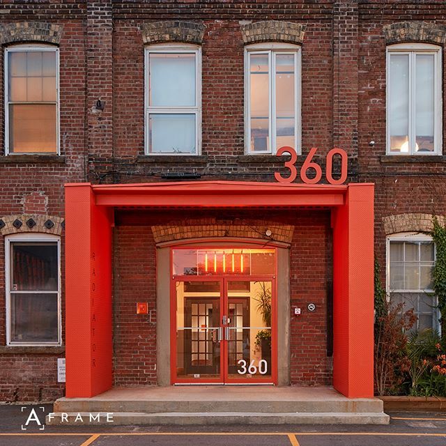 aframestudio's tweet photo. Radiator by @hullmarkto
.
.
.
.
.
#architecture #architecturalphotography #interior #interiordesign #interiorphotography #radiator #toronto #hullmark #office #retail #multiusespace #parkdale #canon #arcaswiss #phaseone #aframe #aframestudio https://t.co/ifIsfG3K8p https://t.co/mC0MO8b1UL