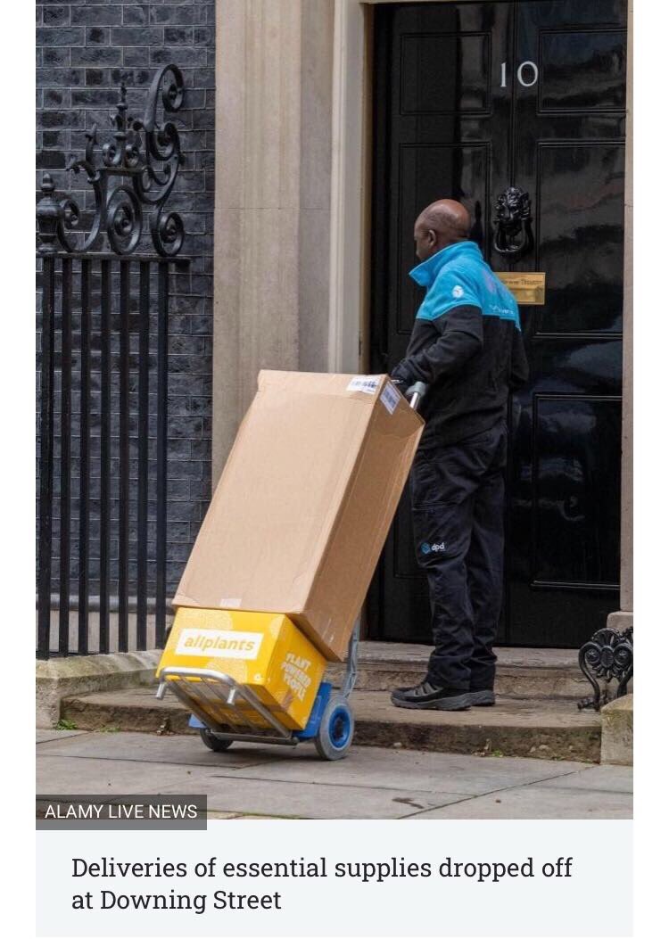 JPetrides_'s tweet photo. Newsflash ⚡️ Downing Street are stockpiling with style! @allplants to the rescue for Carrie and Boris @No10 eating plants 🌱✌🏼 https://t.co/v2nJhZciI1