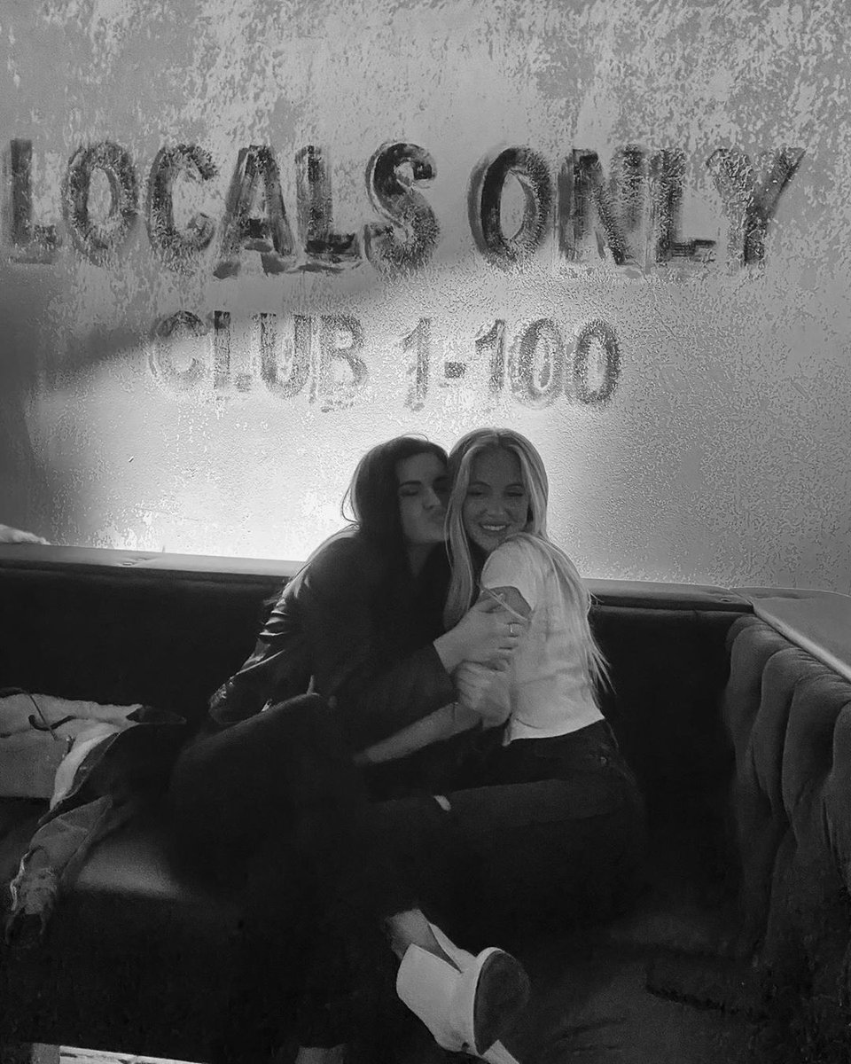 41OceanClub's tweet photo. Reminiscing on easier times 💕
📷: @alypenton https://t.co/qqiFjmPgRC