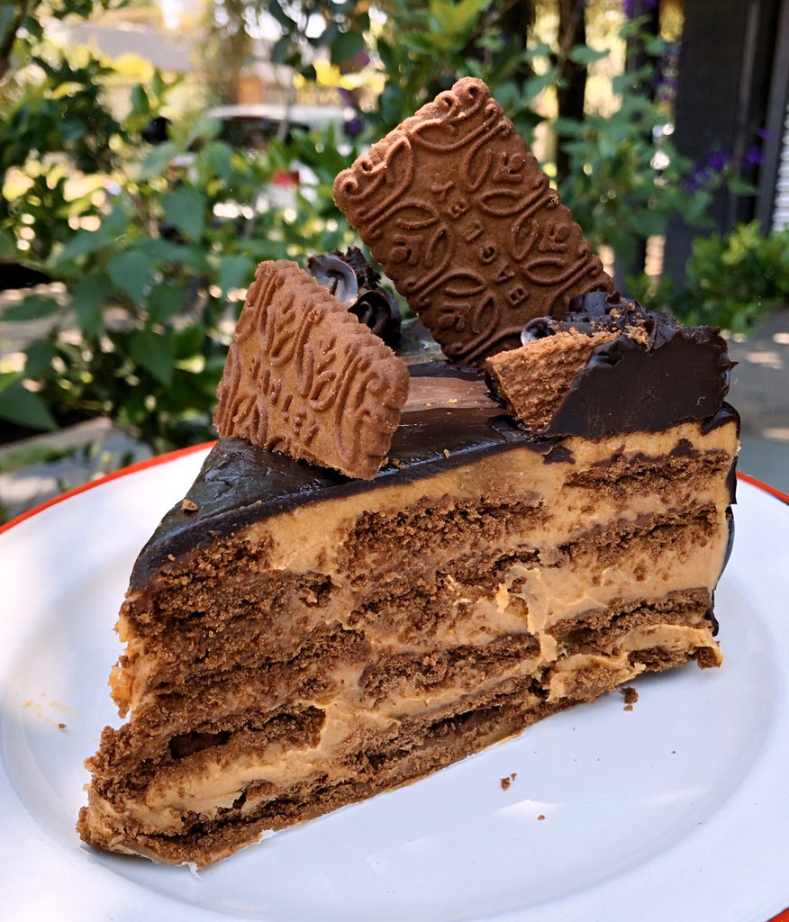 Si tuvieran que elegir un único postre para comer por el resto de su vida, ¿cuál sería?

Nosotros: chocotorta
