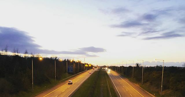 runningmatters_'s tweet photo. I’d normally be in bumper to bumper traffic on the way home at this hour.
What a difference a week makes. Won’t be long before we see huge changes in air quality and the environment.
#wfh #covid_19 #changesdaily #notasweknowit #climatechange #lockitdo… https://t.co/sdNsMinDd7 https://t.co/hxyGXpz6Y4