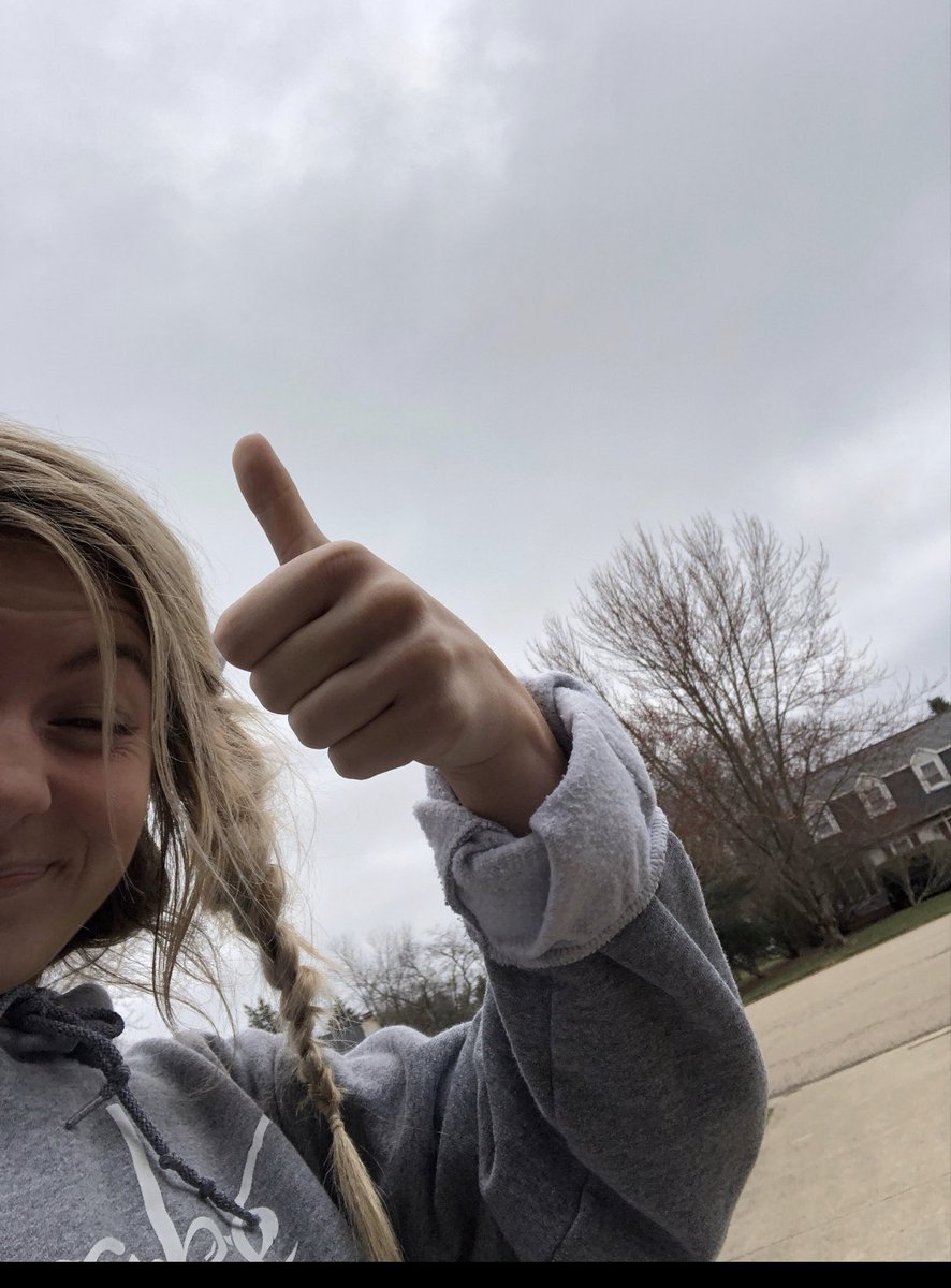 lakegirlslax's tweet photo. Izzy got a quick 4 miles in!!! #werenotgivingup #lakelaxrox 💙 https://t.co/VzsEd3xDLY