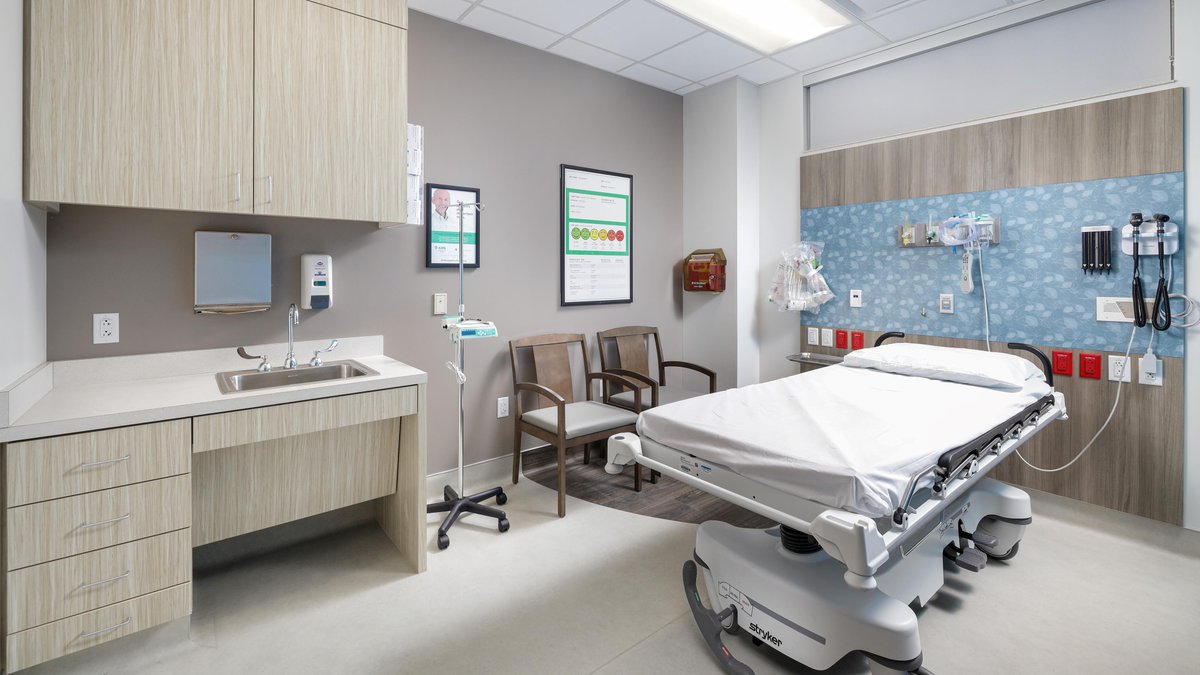 AHNtoday's tweet photo. AHN McCandless Neighborhood Hospital is now open and providing another destination for 24/7 emergency department services in #Pittsburgh's North Hills.  https://t.co/19JX9LivG1 https://t.co/OkFtrMmtKC