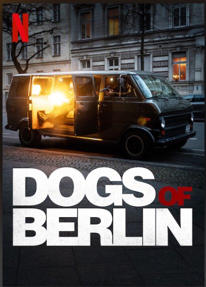 its_honeybunny_'s tweet image. Una muy buena opción entre tantas para pasar la cuarentena 🔥 #DogsOfBerlin