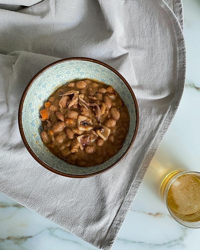 Hace 4 años que ya no está mi padre y me he hecho este platazo de cuchara para homenajearlo allá donde esté. Y con una cervecita fría, como a él le gustaba 😉
⠀⠀⠀
Yo ya no voy a poder celebrar el #DíadelPadre con él, y debido a la situación actual, mu… ift.tt/2J2vfay