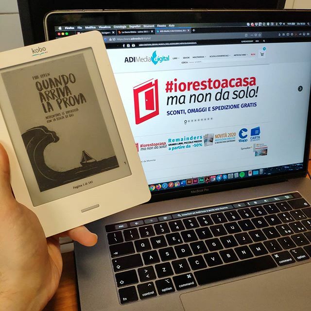 LucaGaetano's tweet photo. Feeling digitale, ma stesso risultato! #cosaleggioggi https://t.co/Ypuxa7eaYv https://t.co/wQ5sugyHh9