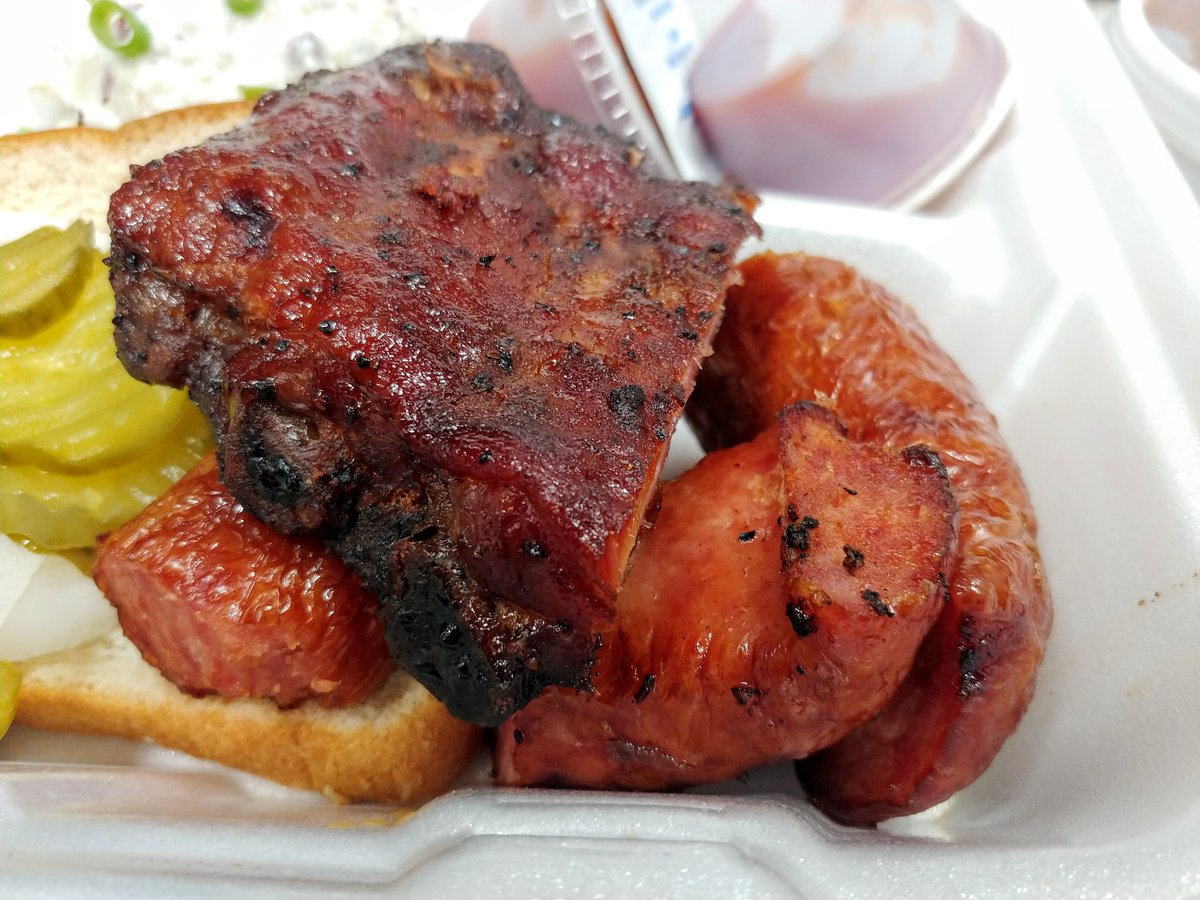 SpamFly's tweet photo. Ahhh, some Bluedoor BBQ today!!!! #bluedoorsmokehouse #bbq #shoplocal #shoplocallexington #ribs #sausages #smokedsausages #palatestrong https://t.co/yORaUTn7Vv