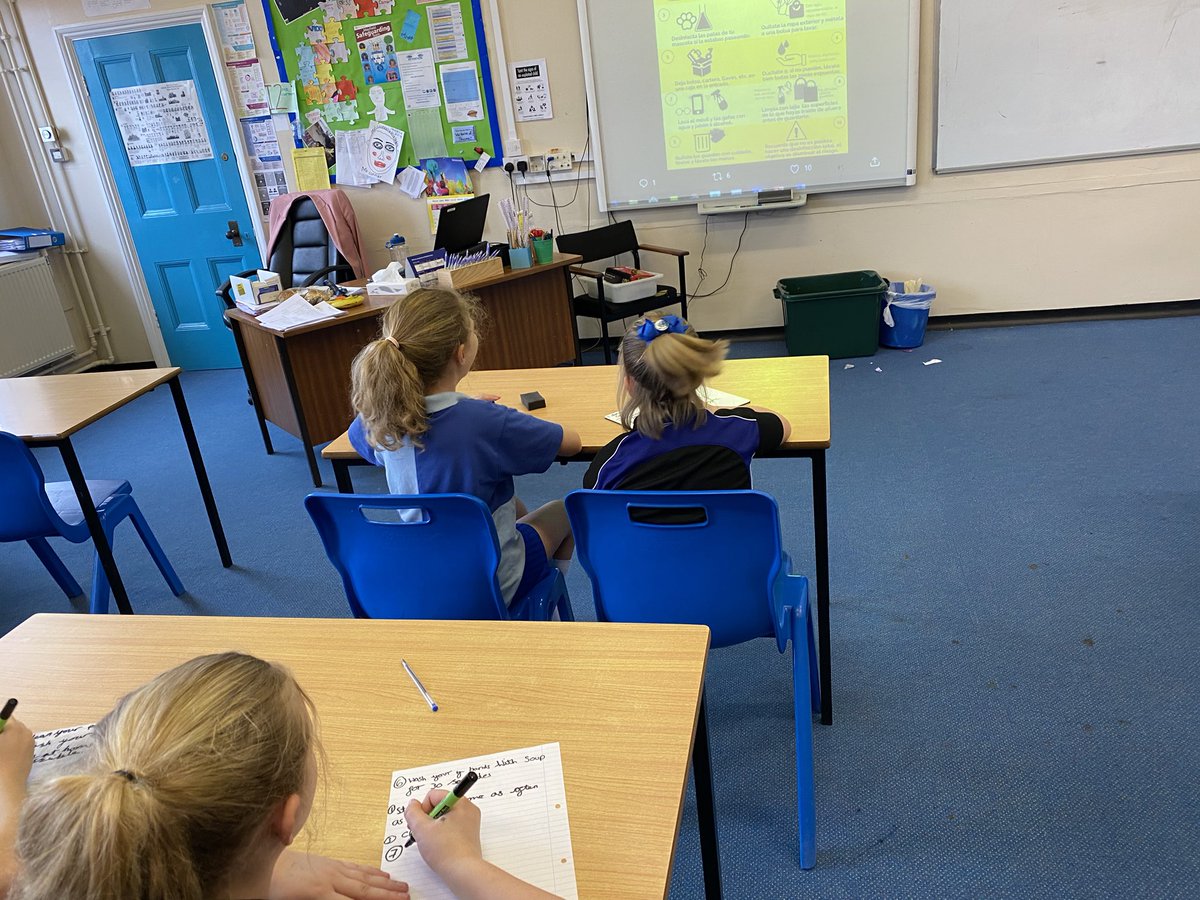 MrBCurrier's tweet photo. Giving YR5 @mayfieldschool something culturally topical at the moment with advice in Spanish and pupils working out what they could translate as in English. Amazing effort being resourceful and resilient plus enjoying the level of challenge #mflmayf #mfltwitterati https://t.co/1jZHl0K2Df
