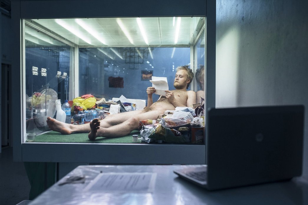 Frumkvöðull í sóttvörnum. Almar #nakinníkassa