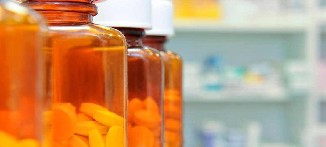 COMUNICADO SEFAC: en el actual Estado de Alarma, los farmacéuticos comunitarios podrían asumir, de forma protocolizada y coordinada con Administración y  profesionales sanitarios, la dispensación de los medicamentos de diagnóstico hospitalario (DH) bit.ly/2U12TnA
