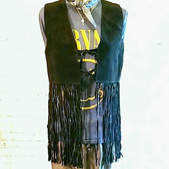 StyleEthos's tweet photo. So good I had to share! Check out all the items I'm loving on @Poshmarkapp #poshmark #fashion #style #shopmycloset #vintage #rockgypsy: https://t.co/pWCNdIGIhh https://t.co/HkDZrrIQUl